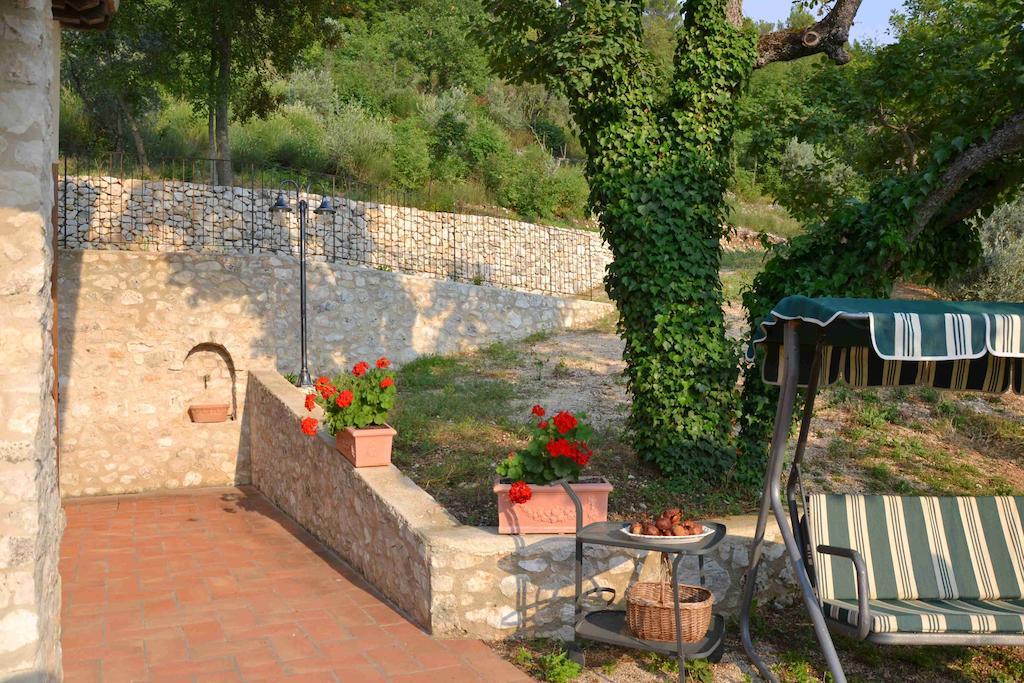 Agriturismo Istrice Innamorato Кампело сул Клитуно Стая снимка